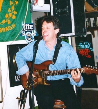Acoustic gig in the County Cork Pub